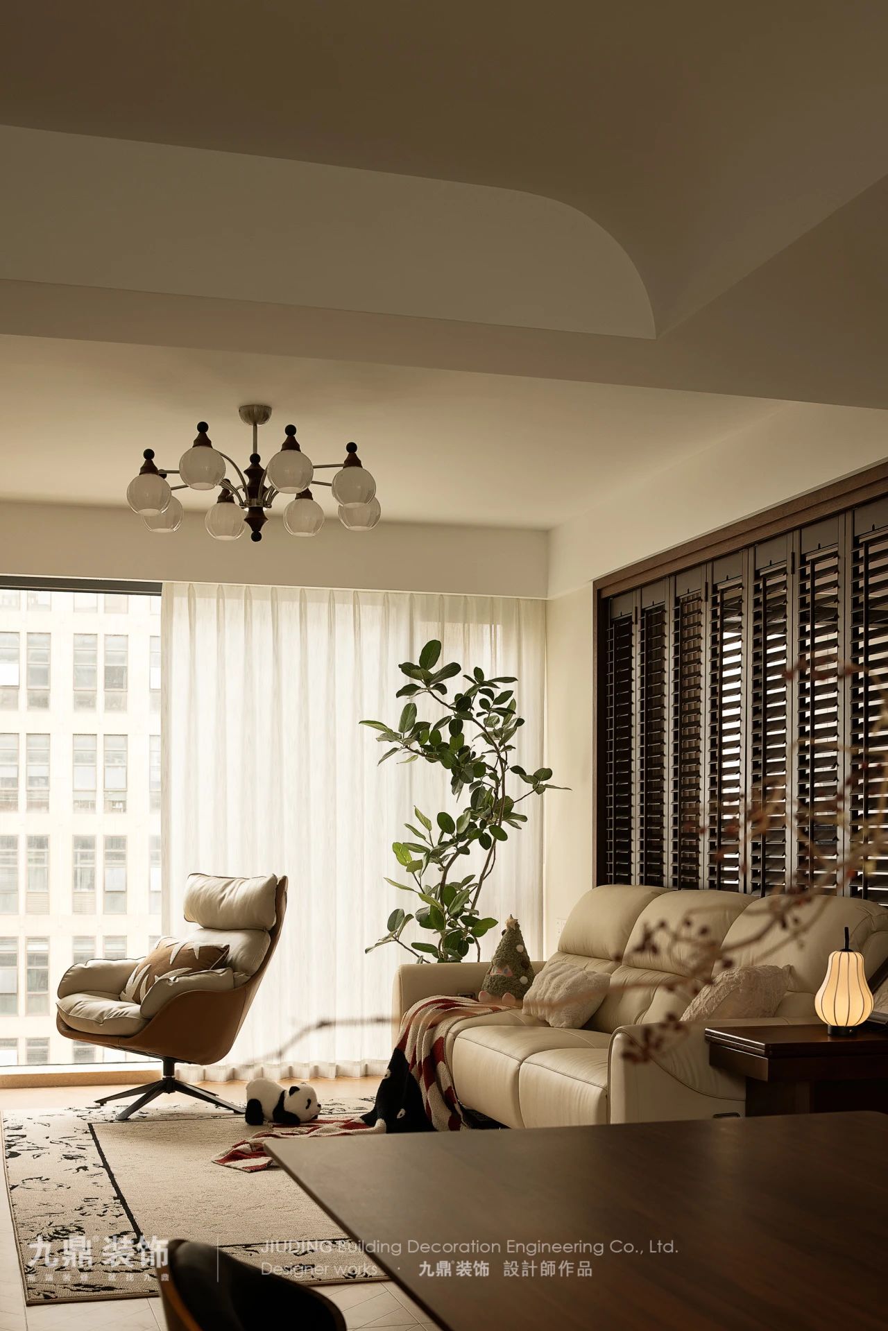 120㎡水印康庭現(xiàn)代中古風裝修案例